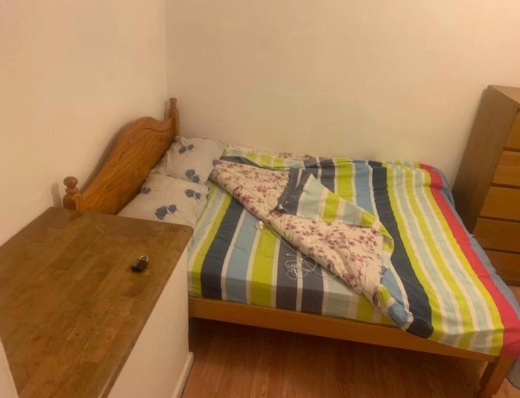 Quarto em Acomodações Particulares Arbnb Comfy Sleep Self Catering Private Bedrooms 60 Pound Per Night Per Person Londres